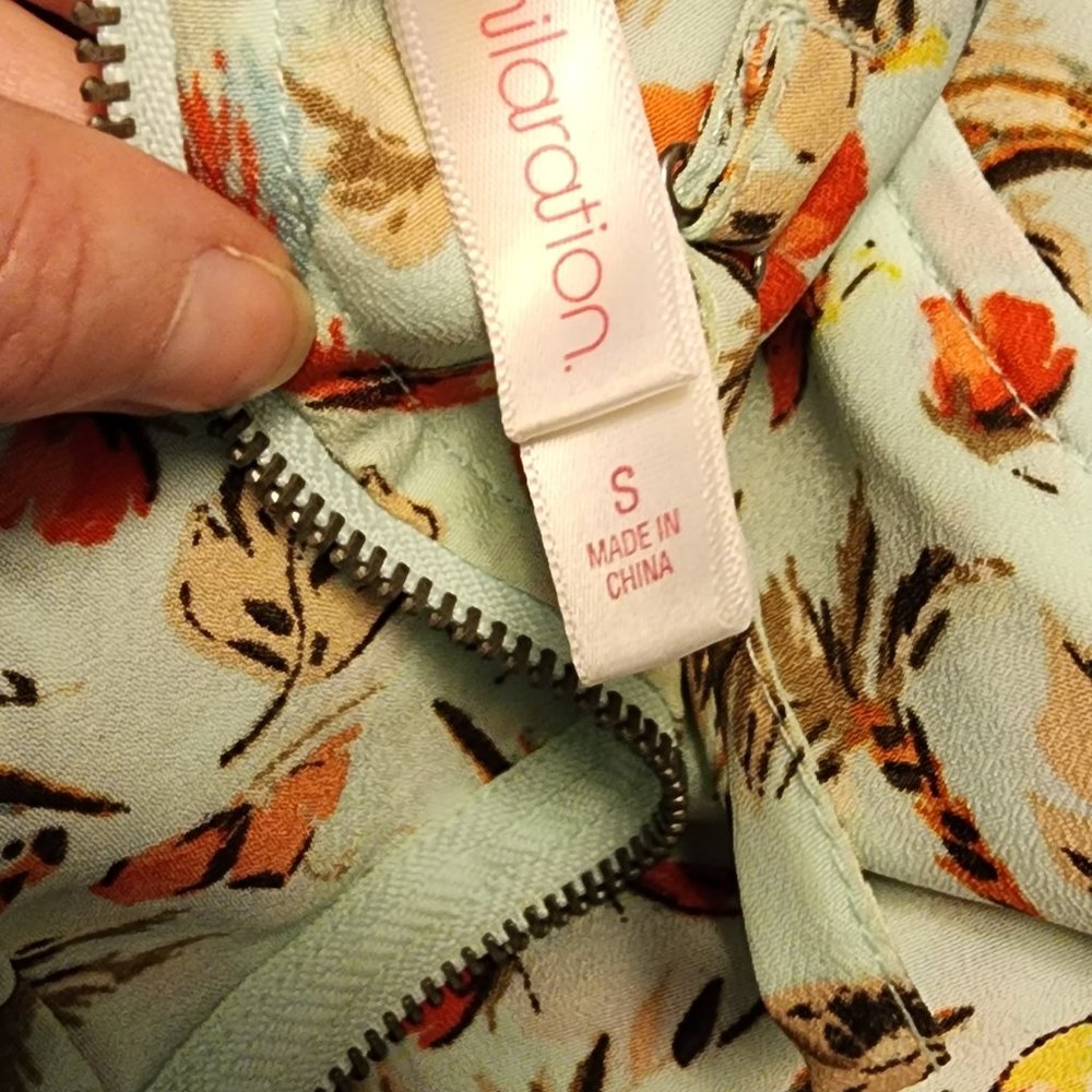 Short tropic pattern dress - Picture 4 of 4